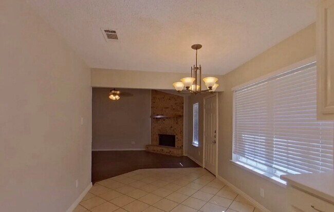 6057 Burchill Rd in Fort Worth, TX - Building Photo - Building Photo