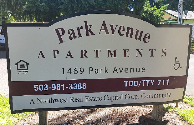 Park Avenue Apartments in Woodburn, OR - Building Photo - Building Photo