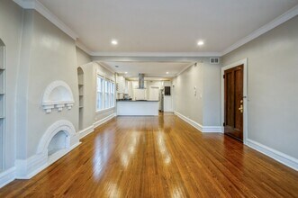 4945 N Kilpatrick Ave-Unit -2 in Chicago, IL - Building Photo - Building Photo