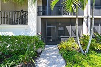 5567 Palmer Cir in Bradenton, FL - Foto de edificio - Building Photo