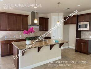 1599 E Autumn Sage Ave in Fresno, CA - Building Photo - Building Photo