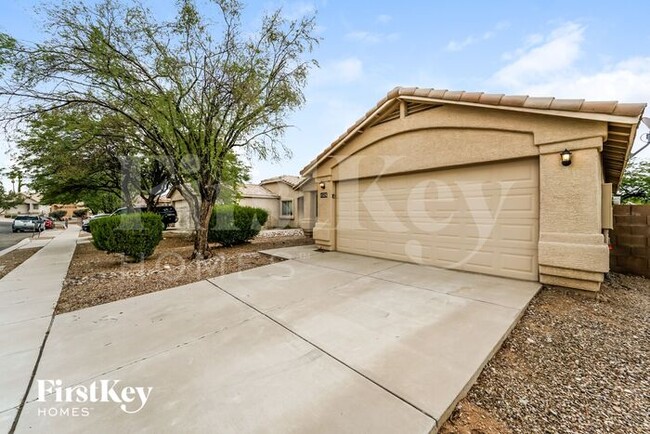 1526 N Old Ranch Rd in Tucson, AZ - Building Photo - Building Photo