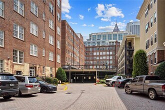 800 Peachtree St NE in Atlanta, GA - Building Photo - Building Photo