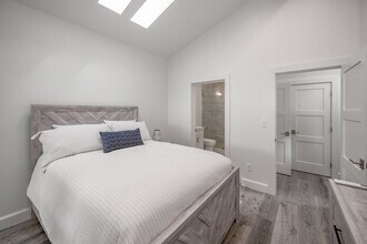 5644 Stansbury Ave in Los Angeles, CA - Building Photo - Building Photo