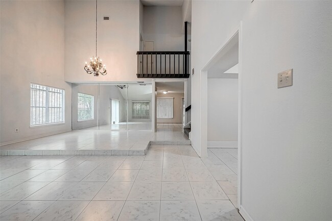 2915 Windchase Blvd in Houston, TX - Building Photo - Building Photo