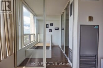 5765-5765 Yonge St in Toronto, ON - Building Photo - Building Photo