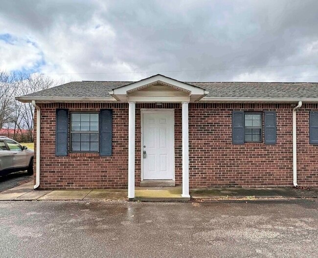 property at 24-424 Thompsonville Ln