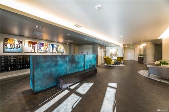 590 1st Ave S in Seattle, WA - Foto de edificio - Building Photo