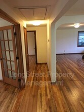 905 NW 33rd St in Corvallis, OR - Foto de edificio - Building Photo