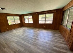 930 NW 36th Ave in Gainesville, FL - Building Photo - Building Photo