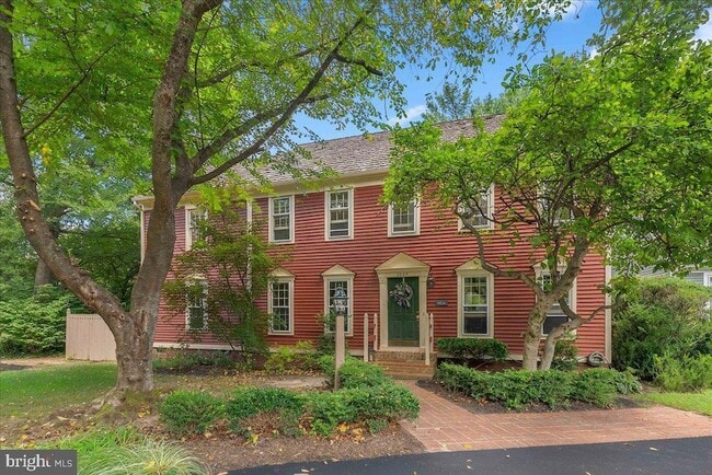 2085 Cobblestone Ln in Reston, VA - Foto de edificio - Building Photo