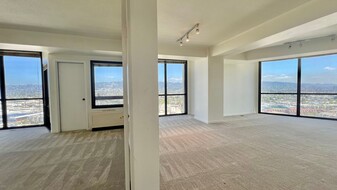 6363 Christie Ave in Emeryville, CA - Building Photo