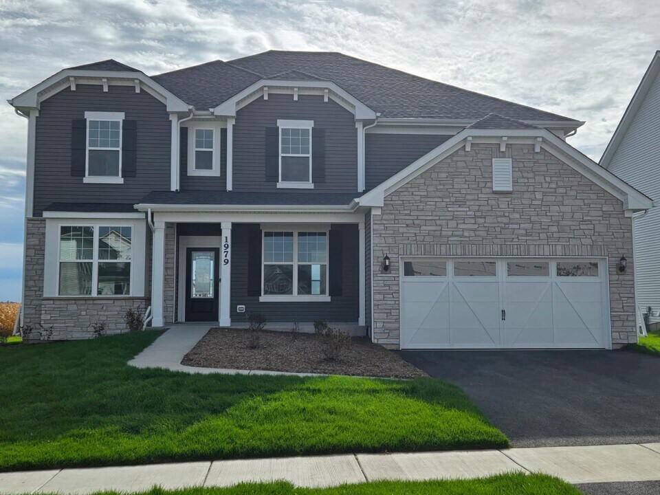 1979 Norwich Ln in Bolingbrook, IL - Building Photo