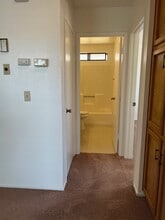 932 Perdew Ave, Unit B in Ridgecrest, CA - Building Photo - Building Photo