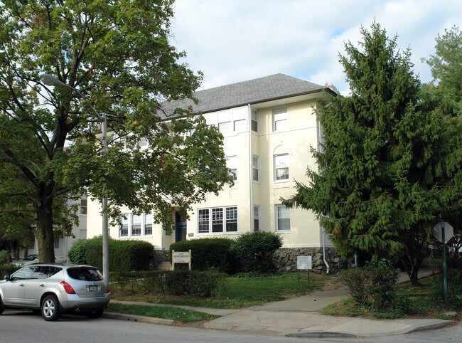 4206 Roland Ave in Baltimore, MD - Foto de edificio - Building Photo