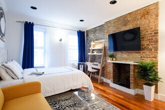 241 E 24th St in New York, NY - Building Photo - Building Photo