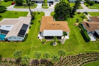 4332 Beechwood Lake Dr in Naples, FL - Building Photo - Building Photo