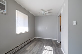 Hubbard Oaks Apartments in Mount Clemens, MI - Foto de edificio - Interior Photo