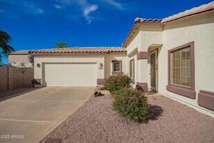 6425 S Kimberlee Way in Chandler, AZ - Building Photo