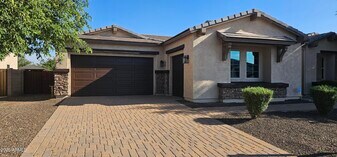3104 E Wildhorse Ct in Gilbert, AZ - Building Photo