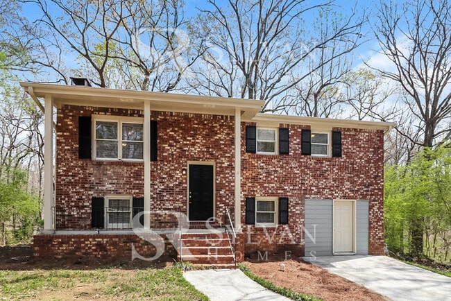 4193 Chickasaw Trail in Douglasville, GA - Building Photo - Building Photo