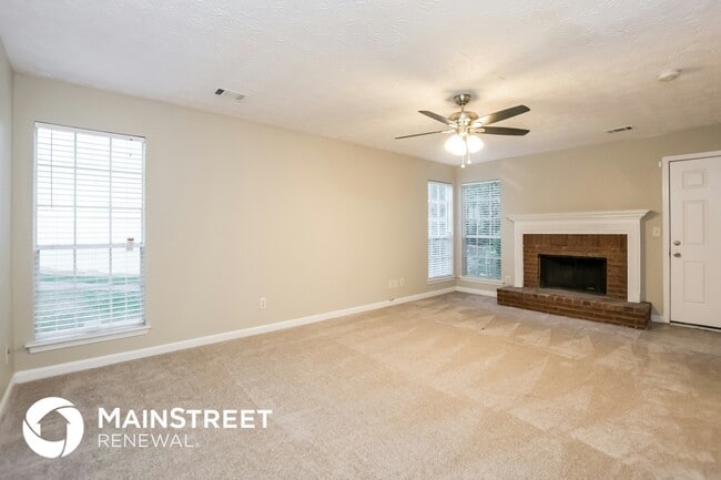 430 Standing Rock Dr in Atlanta, GA - Building Photo - Building Photo