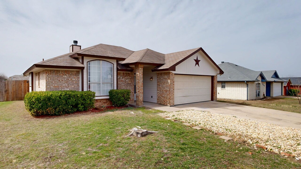 2706 Woodlands Dr in Killeen, TX - Building Photo
