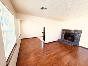 320 Falcon Ct in Norman, OK - Building Photo - Building Photo