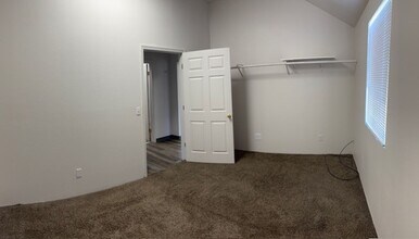 11210 S Dishman Mica Rd in Spokane Valley, WA - Building Photo - Building Photo