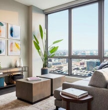 900 W Washington Blvd, Unit 3201 in Chicago, IL - Building Photo - Building Photo