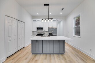 926 Welch St SW in Atlanta, GA - Building Photo - Building Photo