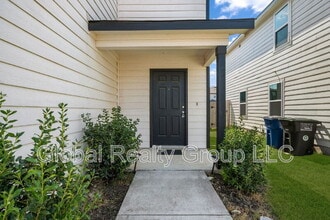 418 Russian Sage in Canyon Lake, TX - Building Photo - Building Photo