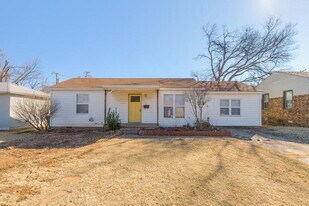 2412 NW 40th St in Oklahoma City, OK - Building Photo