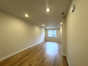 15083 NW Ethel Ln in Portland, OR - Building Photo - Building Photo