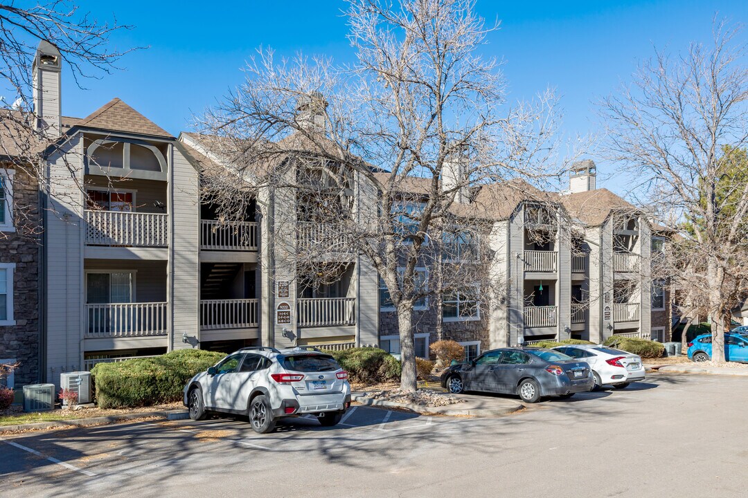 The Enclave at DTC Condominiums in Englewood, CO - Foto de edificio