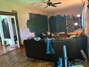 805 S Hickory St in Centralia, IL - Foto de edificio - Building Photo