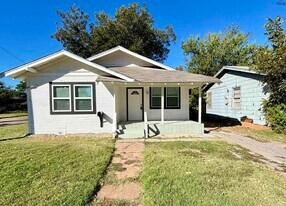 1810 Britain St in Wichita Falls, TX - Building Photo