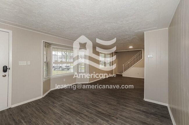 808 Irving Park Blvd in Sheffield Lake, OH - Foto de edificio - Building Photo