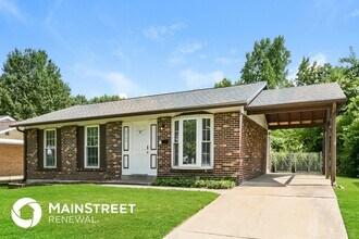 2124 Coldbrook Ct in Florissant, MO - Building Photo - Building Photo