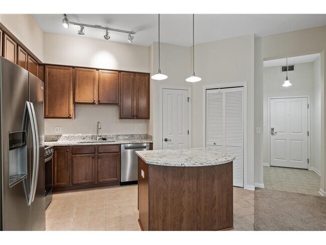 500 500 E Grant St in Minneapolis, MN - Building Photo - Building Photo