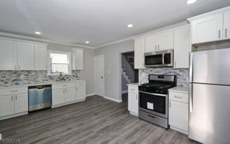 321 South Ave in Garwood, NJ - Building Photo