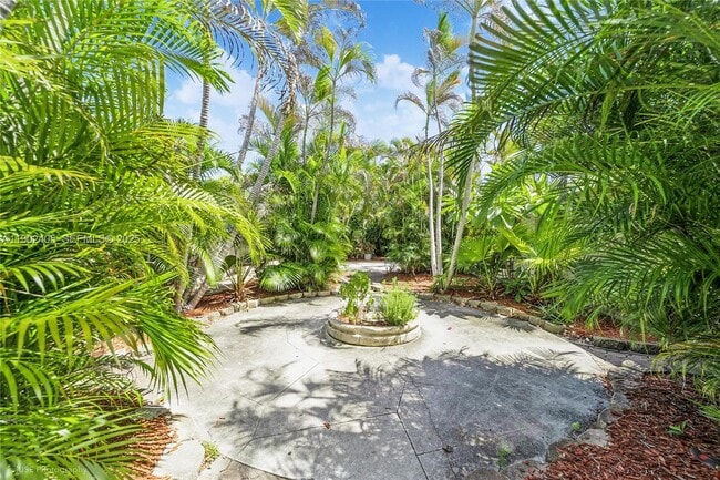 property at 924 NE 17th Terrace