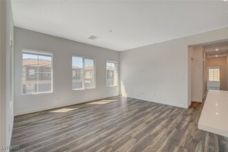 206 Callen Falls Ave in Henderson, NV - Building Photo - Building Photo