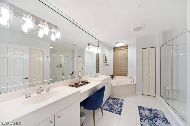 14200 Royal Harbour Ct in Ft. Myers, FL - Building Photo - Building Photo