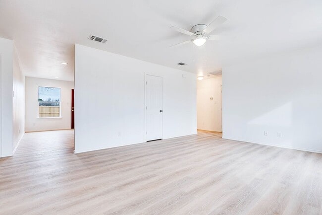 262 E 23rd St in San Angelo, TX - Building Photo - Building Photo