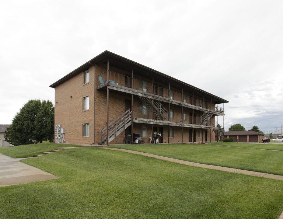 4041 Northlund Dr in Lincoln, NE - Foto de edificio