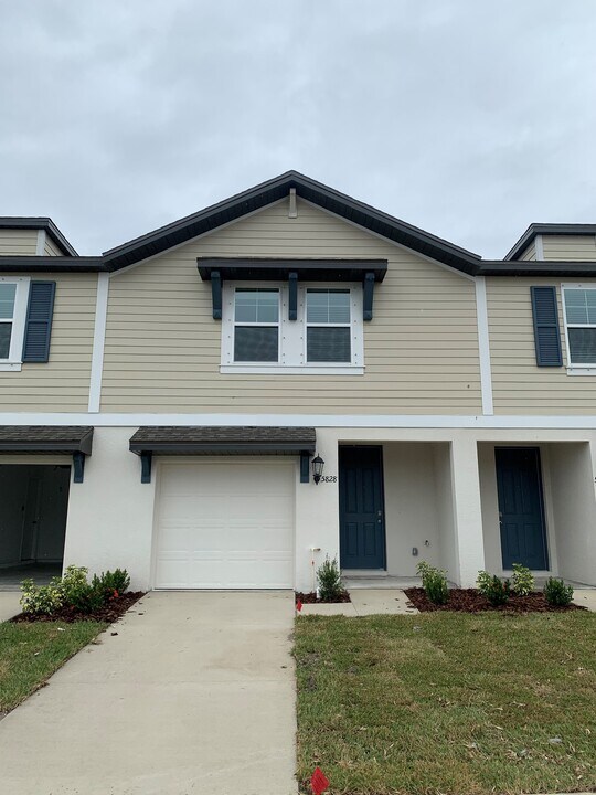 5832 Ocean Isle Dr in Nokomis, FL - Building Photo