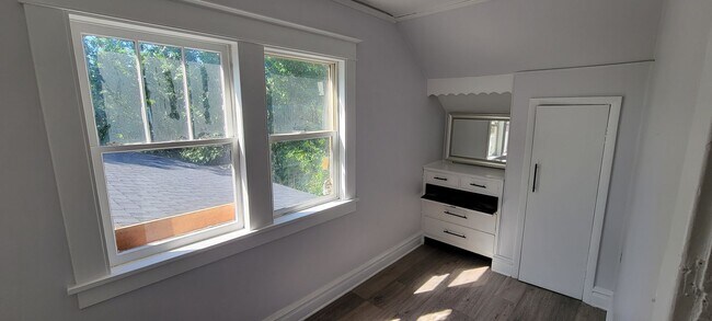 5612 Main St in Duluth, MN - Building Photo - Building Photo