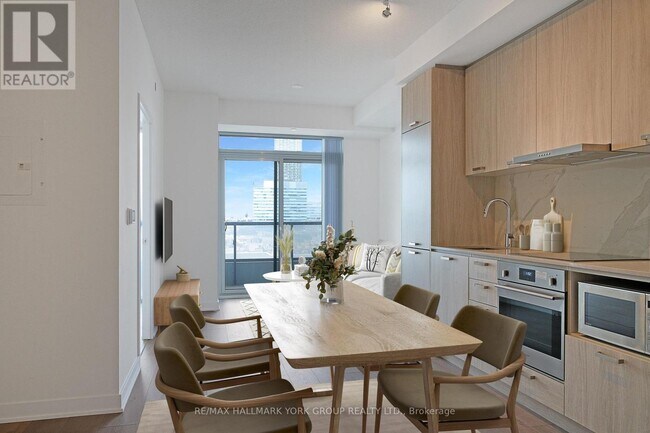 property at 10 Honeycrisp Cres