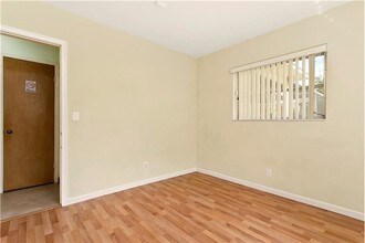 5221 Washington St in Hollywood, FL - Building Photo - Building Photo